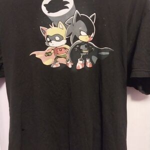 Sonic/Batman and Tails/Robin on Women's medium Graphic Tee